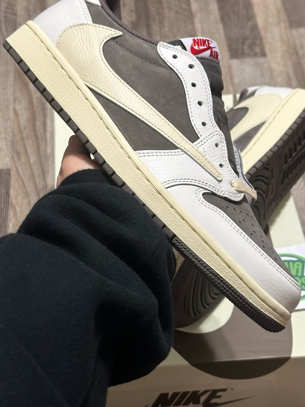Jordan 1 low × Travis Scott Reverse Mocha